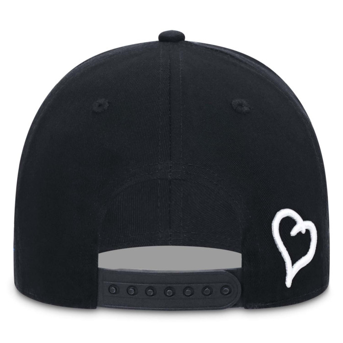 BLACK & WHITE CREST